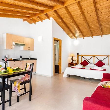 101 Bright, Pool View And Air Conditioning Appartement Playa de las Américas Buitenkant foto
