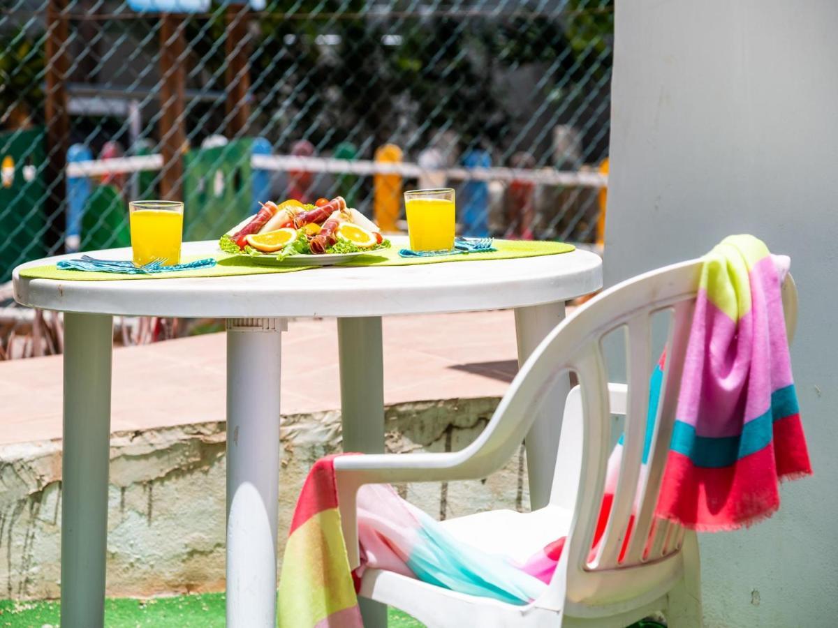 101 Bright, Pool View And Air Conditioning Appartement Playa de las Américas Buitenkant foto