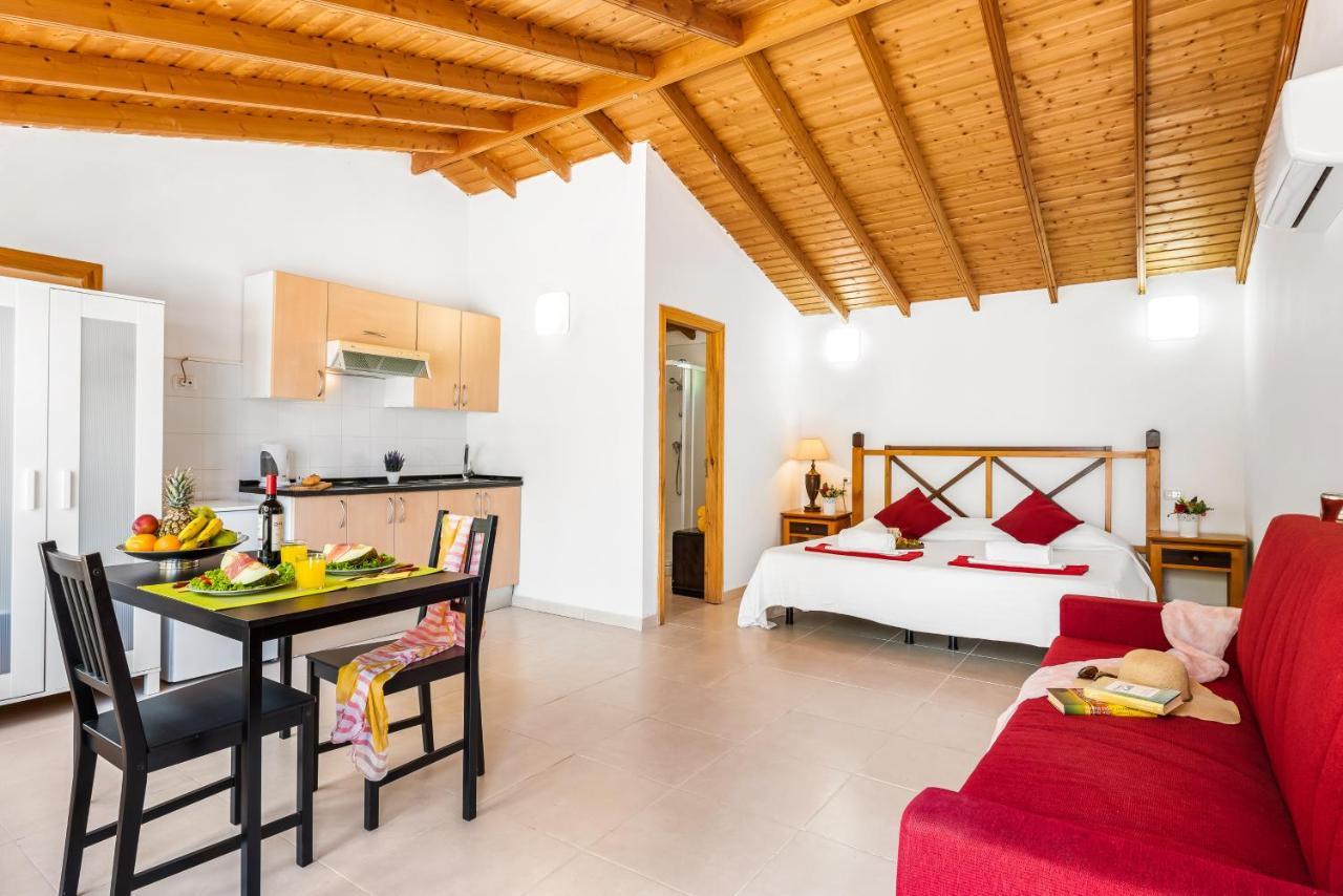 101 Bright, Pool View And Air Conditioning Appartement Playa de las Américas Buitenkant foto