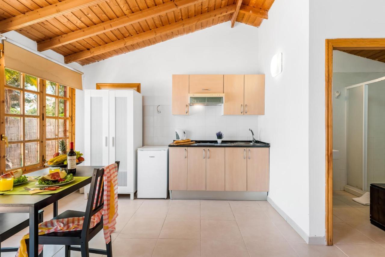 101 Bright, Pool View And Air Conditioning Appartement Playa de las Américas Buitenkant foto